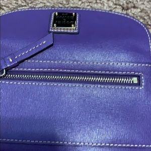 Dooney and bourke wallet